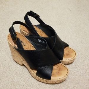 Born wedge Jenni sandals